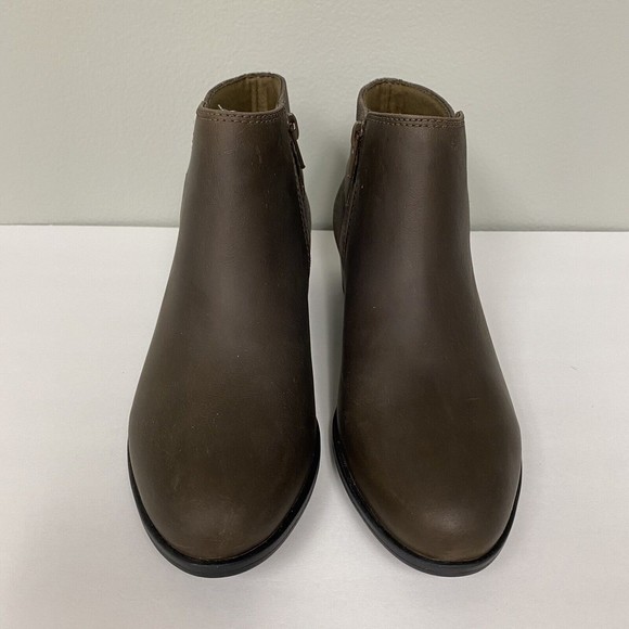 Clarks Collection Addiy Kara Olive Brown Ankle Boots Size 7 Leather Low Heel NEW - Picture 3 of 9